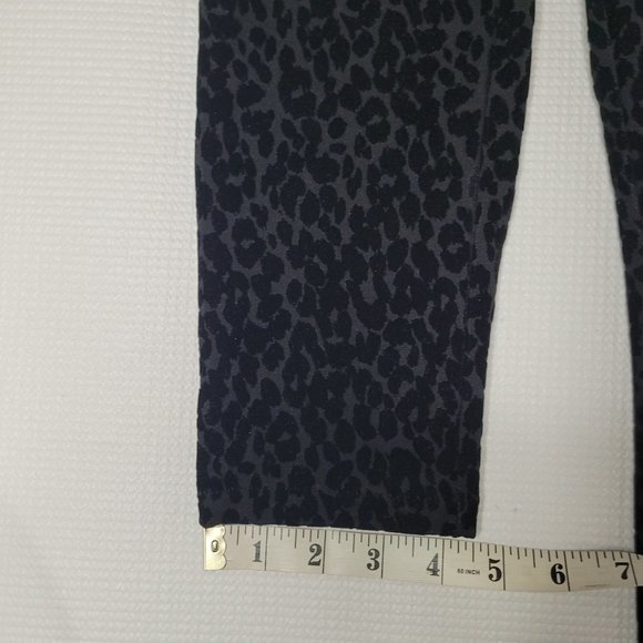 Old Navy Stevie Pull On Pants Women's Small Black Velvet Animal Print High Rise - Picture 8 of 10
